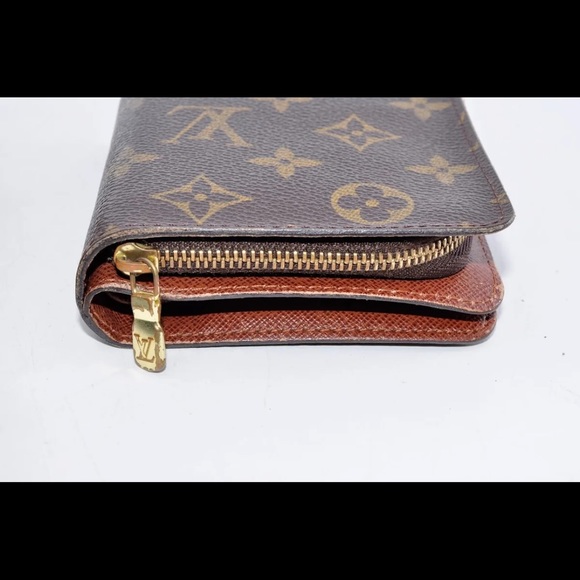 Louis Vuitton Compact Zip Wallet - Picture 6 of 9